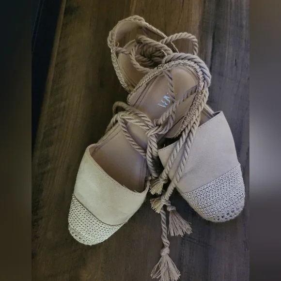 ESPADRILLES LACE UP - Picture 3 of 10